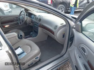 2002 Chrysler Concorde Limited z VIN 2C3AD56GX2H216676, wystawiony jako IAAI lot #41717922 z przebiegiem 94 810 mil mil oraz . Historia ofert i sprzedaży dostępna na DreamBid. Obrazek 5.