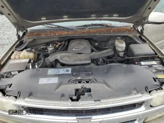 2003 Chevrolet Suburban Z71 z VIN 3GNFK16Z23G187474, wystawiony jako Copart lot #51520675 z przebiegiem 247 872 mil mil oraz Czysty tytuł • Clean title. Historia ofert i sprzedaży dostępna na DreamBid. Obrazek 12.