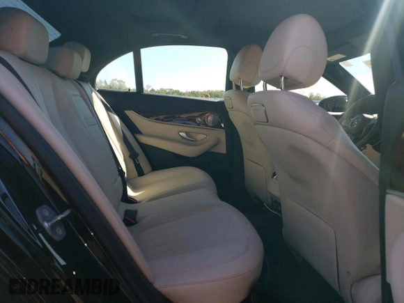 2018 Mercedes-Benz E with VIN WDDZF4KB3JA418209, listed as a Copart auction lot 61307462 with 47,149 mi miles. Bid and sale history available at carsss.com. Image 6.