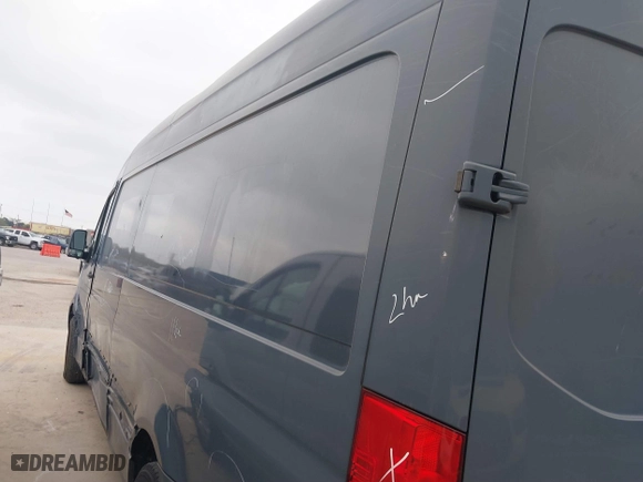 2019 Mercedes-Benz Sprinter Cargo Van with VIN WD4PF1CD9KP127024, listed as a IAAI auction lot 40745606 with 127,630 mi miles. Bid and sale history available at carsss.com. Image 14.