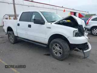 2008 Ford F-150 XLT z VIN 1FTPW14548FA79190, wystawiony jako IAAI lot #41809896 z przebiegiem 271 769 mil mil oraz . Historia ofert i sprzedaży dostępna na DreamBid. Obrazek 1.