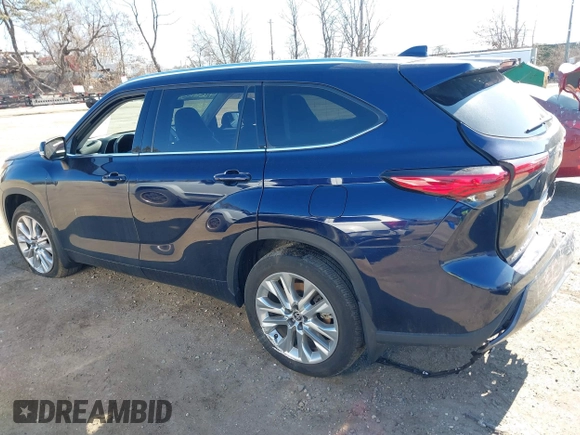 2023 Toyota Highlander L with VIN 5TDKDRBH6PS035508, listed as a IAAI auction lot 41681365 with 17,879 mi miles and . Bid and sale history available at DreamBid. Image 14.