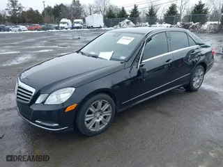 2013 Mercedes-Benz E-Class E 350 Luxury with VIN WDDHF5KB8DA729687, listed as a IAAI auction lot 41576021 with 133,062 mi miles. Bid and sale history available at carsss.com. Image 2.