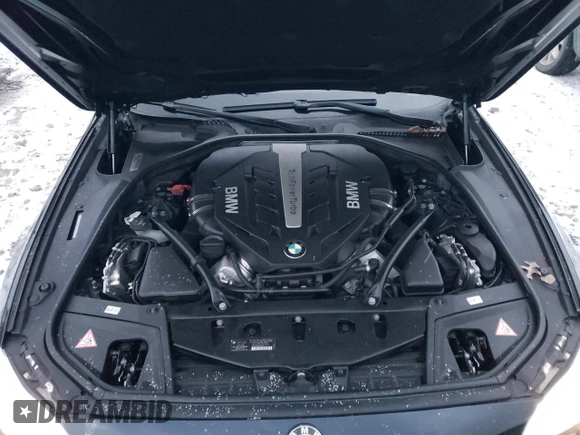 2014 BMW 5 Series 550i xDrive с VIN WBAKP9C53ED692901, выставлен на аукционе Copart как лот 88222265 с пробегом 128 438 миль миль и Чистый • Clean title. История ставок и продаж доступна на DreamBid. Изображение 11.