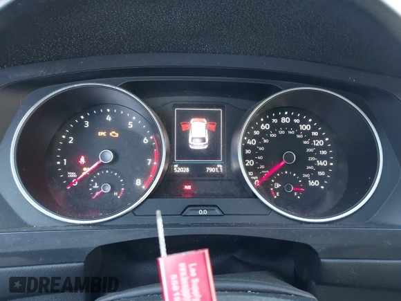 2020 Volkswagen Tiguan SE with VIN 3VV3B7AX8LM077472, listed as a IAAI auction lot 41933521 with 52,028 mi miles and . Bid and sale history available at DreamBid. Image 7.