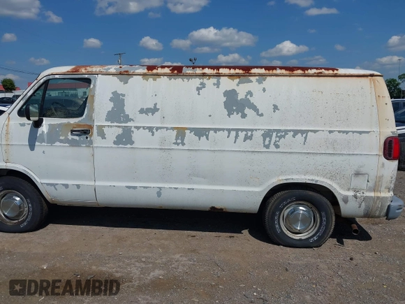 1995 Dodge Cargo with VIN 2B7HB21Y4SK528476, listed as a IAAI auction lot 42144151 with 218,432 mi miles. Bid and sale history available at carsss.com. Image 14.