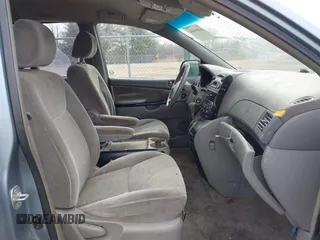 2004 Toyota Sienna with VIN 5TDZA29C44S036628, listed as a IAAI auction lot 41691034 with 389,982 mi miles and . Bid and sale history available at DreamBid. Image 5.