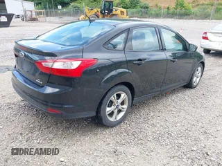 2013 Ford Focus SE z VIN 1FADP3F28DL232167, wystawiony jako IAAI lot #42551700 z przebiegiem 190 117 mil mil oraz . Historia ofert i sprzedaży dostępna na DreamBid. Obrazek 4.