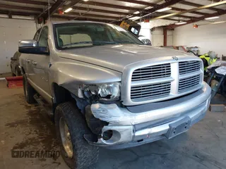 2002 Dodge 1500 z VIN 1B7HU18Z42J121370, wystawiony jako IAAI lot #42051580 z przebiegiem 157 777 mil mil oraz . Historia ofert i sprzedaży dostępna na DreamBid. Obrazek 1.