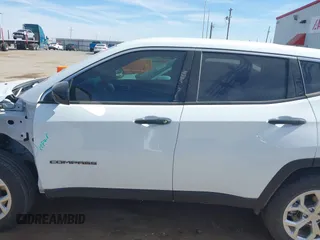 2024 Jeep Compass Sport with VIN 3C4NJDAN8RT170417, listed as a IAAI auction lot 41493187 with 4,393 mi miles. Bid and sale history available at carsss.com. Image 15.