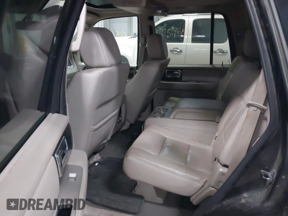 2008 Lincoln Navigator with VIN 5LMFU28558LJ11589, listed as a IAAI auction lot 41231733 with 1 mi miles. Bid and sale history available at carsss.com. Image 8.