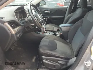 2016 Jeep Cherokee Altitude с VIN 1C4PJMCB7GW210196, выставлен на аукционе Copart как лот 61936175 с пробегом 108 836 миль миль и Списание • Salvage title. История ставок и продаж доступна на DreamBid. Изображение 7.
