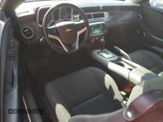 2015 Chevrolet Camaro LT z VIN 2G1FD1E30F9219359, wystawiony jako Copart lot #56681835 z przebiegiem 79 771 mil mil oraz Szkoda całkowita • Salvage title. Historia ofert i sprzedaży dostępna na DreamBid. Obrazek 8.
