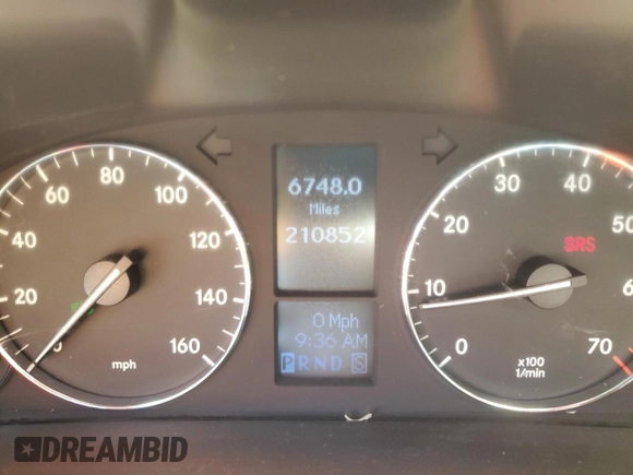 2005 Mercedes-Benz C 240 with VIN WDBRF61J85F585140, listed as a Copart auction lot 44713385 with 210,852 mi miles and Salvage Title. Bid and sale history available at DreamBid. Image 9.