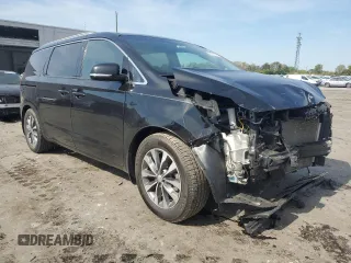 2017 Kia Sedona SX with VIN KNDMC5C18H6324381, listed as a Copart auction lot 53751025 with 103,273 mi miles and Salvage Title. Bid and sale history available at DreamBid. Image 4.