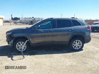 2017 Jeep Cherokee Latitude with VIN 1C4PJMCS1HW525240, listed as a IAAI auction lot 41680409 with 75,109 mi miles. Bid and sale history available at carsss.com. Image 15.