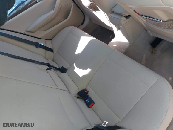 2015 BMW X1 sDrive28i with VIN WBAVM1C51FVZ94433, listed as a IAAI auction lot 41425205 with 148,346 mi miles. Bid and sale history available at carsss.com. Image 8.