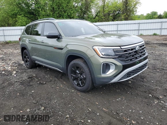 2024 Volkswagen Atlas Peak Edition SEL with VIN 1V2GR2CA0RC544299, listed as a Copart auction lot 52903134 with Not provided miles and Salvage title. Bid and sale history available at DreamBid. Image 4.