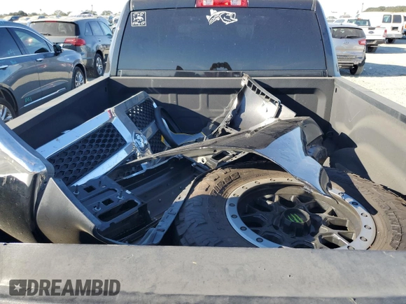 2018 Ram 1500 Tradesman z VIN 1C6RR7ST7JS102633, wystawiony jako Copart lot #72438884 z przebiegiem 84 725 mil mil oraz Szkoda całkowita • Salvage title. Historia ofert i sprzedaży dostępna na DreamBid. Obrazek 12.