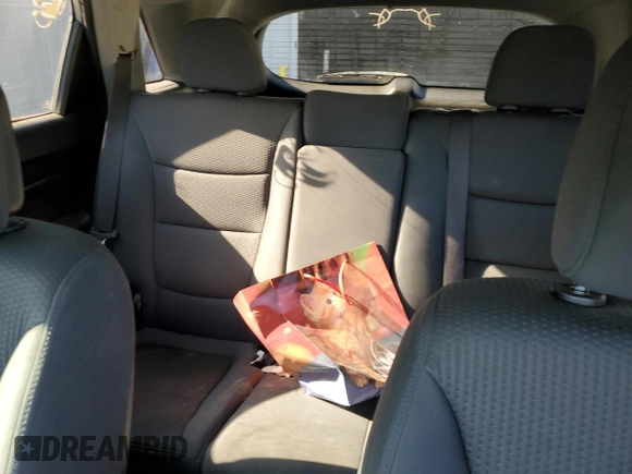2013 Kia Sorento LX z VIN 5XYKT4A62DG332256, wystawiony jako Copart lot #88001935 z przebiegiem Nie podano mil oraz Szkoda całkowita • Salvage title. Historia ofert i sprzedaży dostępna na DreamBid. Obrazek 10.