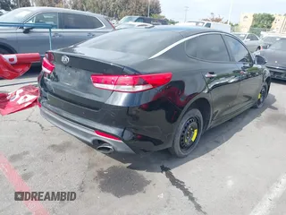 2018 Kia Optima S с VIN 5XXGT4L30JG267884, выставлен на аукционе IAAI как лот 42244678 с пробегом 82 453 миль миль и . История ставок и продаж доступна на DreamBid. Изображение 4.