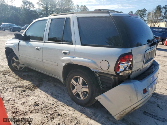 2008 Chevrolet TrailBlazer LT w/2LT with VIN 1GNDS13S282247753, listed as a Copart auction lot 50788905 with 441,488 mi miles and Salvage Title. Bid and sale history available at carsss.com. Image 2.