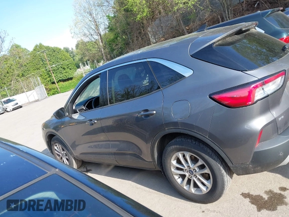 2021 Ford Escape SE z VIN 1FMCU9G66MUA11210, wystawiony jako IAAI lot #42205135 z przebiegiem 35 165 mil mil oraz . Historia ofert i sprzedaży dostępna na DreamBid. Obrazek 14.