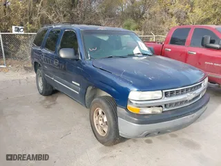 2001 Chevrolet Tahoe LT with VIN 1GNEC13T91J171857, listed as a IAAI auction lot 41095474 with 357,071 mi miles. Bid and sale history available at carsss.com. Image 1.