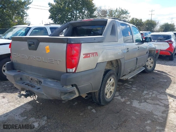 2003 Chevrolet Avalanche with VIN 3GNEC13T53G177692, listed as a IAAI auction lot 41275682 with 178,158 mi miles. Bid and sale history available at carsss.com. Image 4.