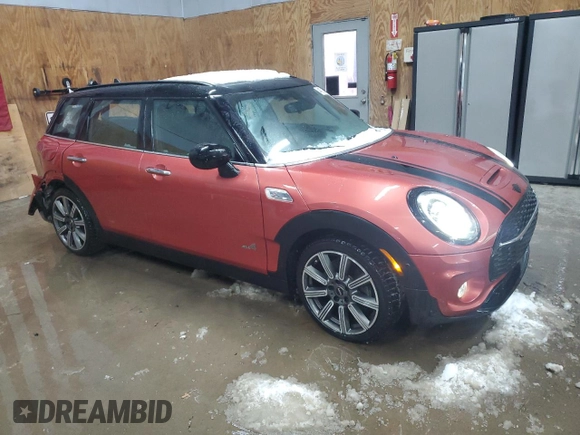 2021 MINI Clubman Cooper S with VIN WMWXJ1C01M2N54801, listed as a Copart auction lot 44581545 with 31,936 mi miles and Non Repairable. Bid and sale history available at carsss.com. Image 4.