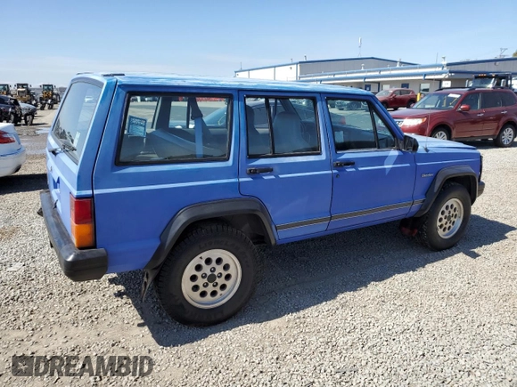 1996 Jeep Cherokee SE with VIN 1J4FT28S1TL108840, listed as a Copart auction lot 46951195 with 257,004 mi miles and Salvage Title. Bid and sale history available at carsss.com. Image 3.