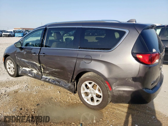 2017 Chrysler Pacifica Touring L Plus с VIN 2C4RC1EG7HR578348, выставлен на аукционе Copart как лот 57401415 с пробегом 158 176 миль миль и Списание • Salvage title. История ставок и продаж доступна на DreamBid. Изображение 2.