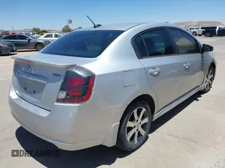 2012 Nissan Sentra SR z VIN 3N1AB6AP8CL646765, wystawiony jako IAAI lot #42283774 z przebiegiem 208 433 mil mil oraz . Historia ofert i sprzedaży dostępna na DreamBid. Obrazek 4.