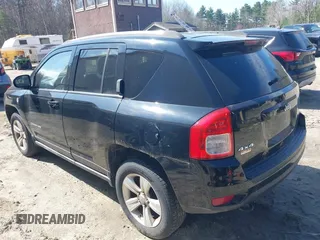 2012 Jeep Compass Latitude with VIN 1C4NJDEB2CD621760, listed as a IAAI auction lot 42123908 with 117,945 mi miles. Bid and sale history available at carsss.com. Image 3.