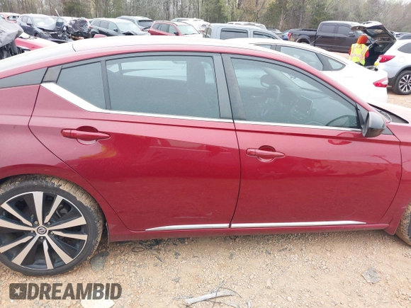 2019 Nissan Altima 2.5 SR with VIN 1N4BL4CV3KC190978, listed as a IAAI auction lot 41908132 with 95,414 mi miles. Bid and sale history available at carsss.com. Image 13.