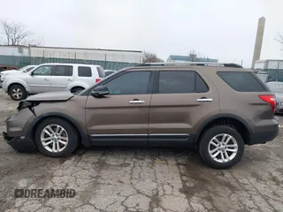 2015 Ford Explorer XLT z VIN 1FM5K8D8XFGB15540, wystawiony jako IAAI lot #41840375 z przebiegiem 107 294 mil mil oraz . Historia ofert i sprzedaży dostępna na DreamBid. Obrazek 15.