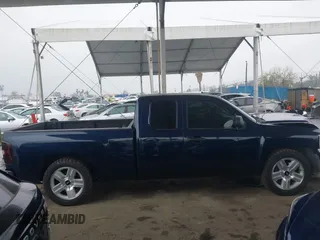 2007 Chevrolet Silverado 1500 LT w/1LT with VIN 2GCEC19J771665197, listed as a IAAI auction lot 41725768 with 122,855 mi miles. Bid and sale history available at carsss.com. Image 14.