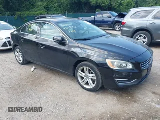2015 Volvo S60 T5 Premier Plus с VIN YV1612TC1F1315511, выставлен на аукционе IAAI как лот 42817132 с пробегом 141 261 миль миль и . История ставок и продаж доступна на DreamBid. Изображение 1.
