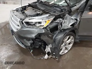 2019 Ford Escape Titanium with VIN 1FMCU9J91KUB11957, listed as a IAAI auction lot 41928264 with 72,460 mi miles. Bid and sale history available at carsss.com. Image 6.