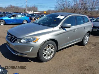 2015 Volvo XC60 z VIN YV4940RAXF2612546, wystawiony jako IAAI lot #41787624 z przebiegiem 92 452 mil mil oraz . Historia ofert i sprzedaży dostępna na DreamBid. Obrazek 18.