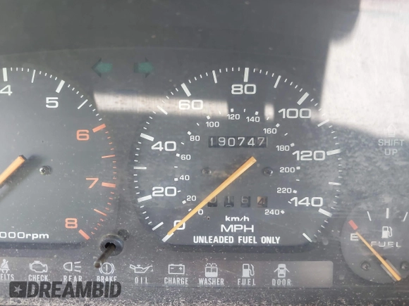 1988 Mazda 626 z VIN JM1GD2221J1550574, wystawiony jako IAAI lot #42415062 z przebiegiem 190 747 mil mil oraz . Historia ofert i sprzedaży dostępna na DreamBid. Obrazek 7.