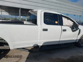 2018 Ford F-250 XL with VIN 1FT7W2B61JEB72858, listed as a IAAI auction lot 42517018 with 193,390 mi miles and . Bid and sale history available at DreamBid. Image 13.