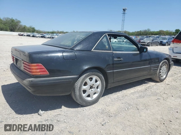 1998 Mercedes-Benz SL 500 z VIN WDBFA67F6WF168377, wystawiony jako Copart lot #52810915 z przebiegiem 130 323 mil mil oraz Czysty tytuł • Clean title. Historia ofert i sprzedaży dostępna na DreamBid. Obrazek 3.