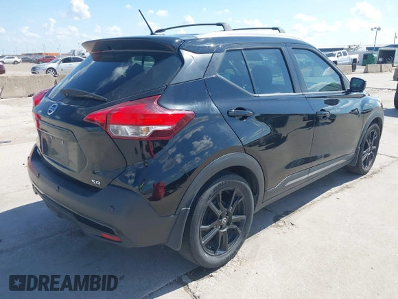 2020 Nissan Kicks SR z VIN 3N1CP5DV9LL539481, wystawiony jako IAAI lot #42099708 z przebiegiem 67 361 mil mil oraz . Historia ofert i sprzedaży dostępna na DreamBid. Obrazek 4.