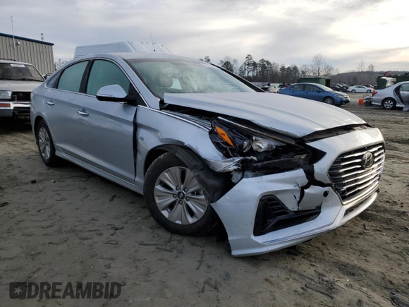 2018 Hyundai Sonata SE with VIN KMHE24L35JA083980, listed as a Copart auction lot 81924123 with 35,588 mi miles and . Bid and sale history available at DreamBid. Image 4.