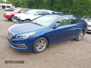 2015 Hyundai Sonata SE z VIN 5NPE24AF9FH043127, wystawiony jako IAAI lot #42372189 z przebiegiem 73 858 mil mil oraz . Historia ofert i sprzedaży dostępna na DreamBid. Obrazek 2.