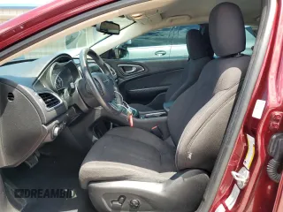 2015 Chrysler 200 Limited z VIN 1C3CCCAB6FN733384, wystawiony jako Copart lot #57103145 z przebiegiem 155 164 mil mil oraz Szkoda całkowita • Salvage title. Historia ofert i sprzedaży dostępna na DreamBid. Obrazek 7.