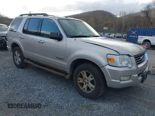 2007 Ford Explorer XLT with VIN 1FMEU73E97UB44364, listed as a IAAI auction lot 41939059 with 193,812 mi miles. Bid and sale history available at carsss.com. Image 1.
