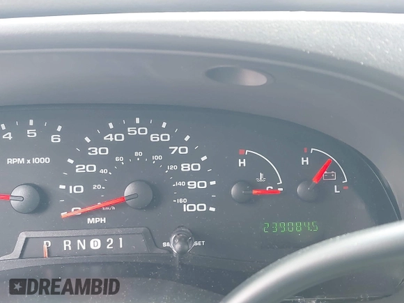 2007 Ford Econoline Cargo Commercial with VIN 1FTNS24W07DB24752, listed as a IAAI auction lot 41710324 with 239,084 mi miles and . Bid and sale history available at DreamBid. Image 7.