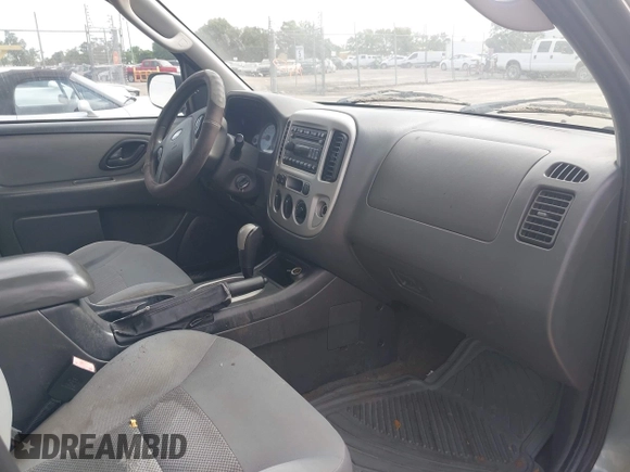 2007 Ford Escape XLT with VIN 1FMYU03187KA16422, listed as a IAAI auction lot 42168052 with 189,757 mi miles and . Bid and sale history available at DreamBid. Image 5.